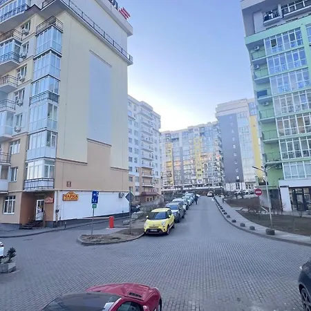 Osapart Knaza Svatoslava 5 شقة